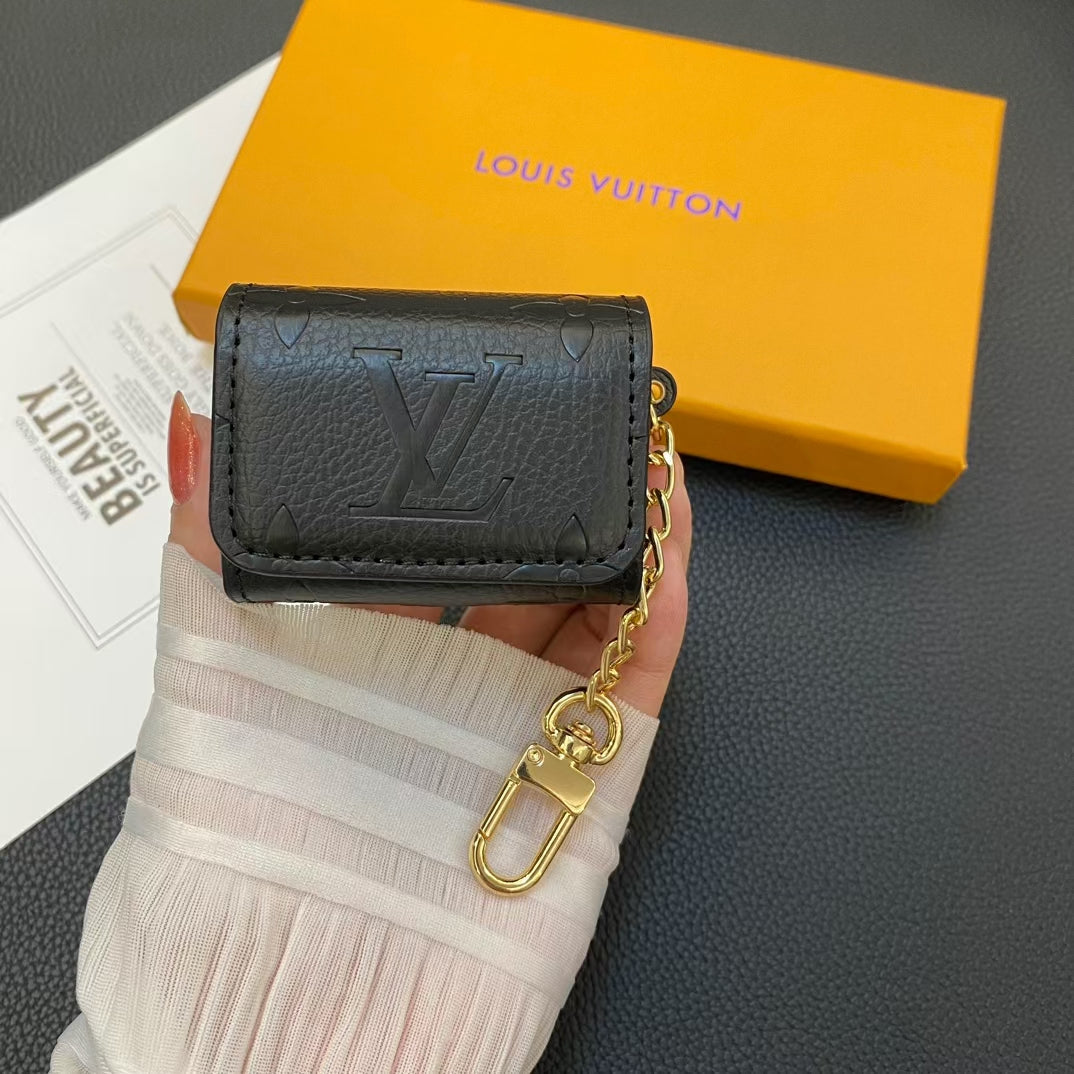 Luxury LV Monogram AirPods Case – Stylish Chain Design in Multiple Colors - 画像 (9)