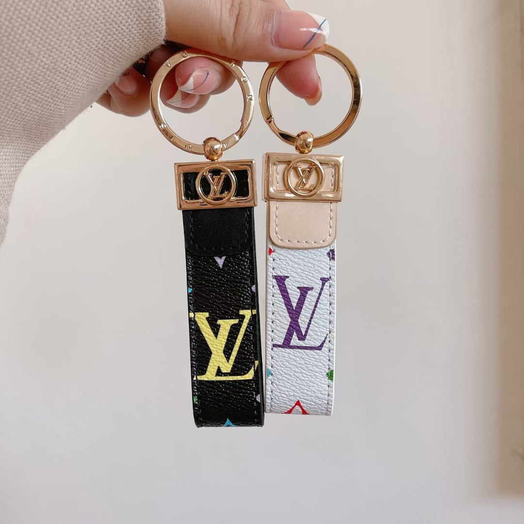 Luxury LV Monogram Keychain – Stylish & Durable in Multiple Colors - 画像 (4)