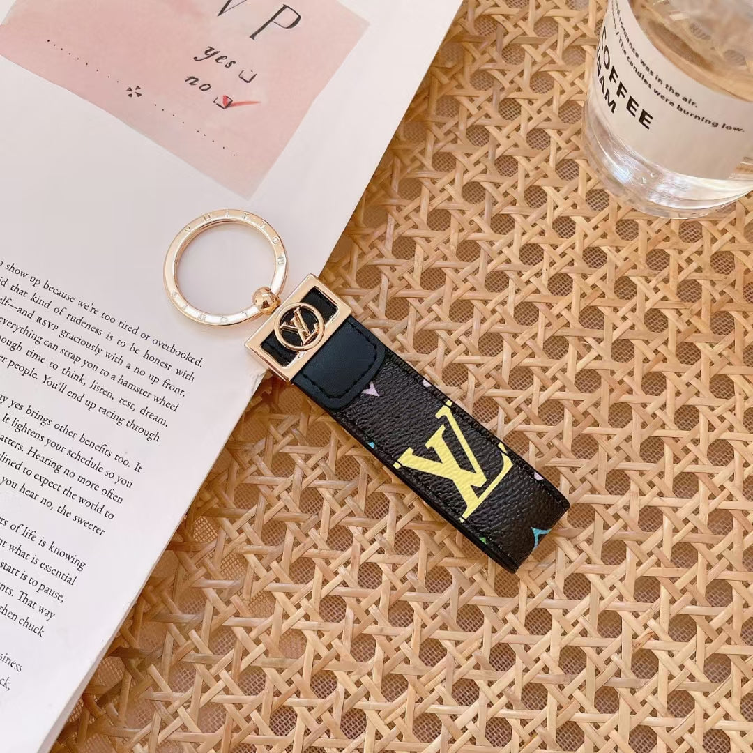 Luxury LV Monogram Keychain – Stylish & Durable in Multiple Colors - 画像 (9)