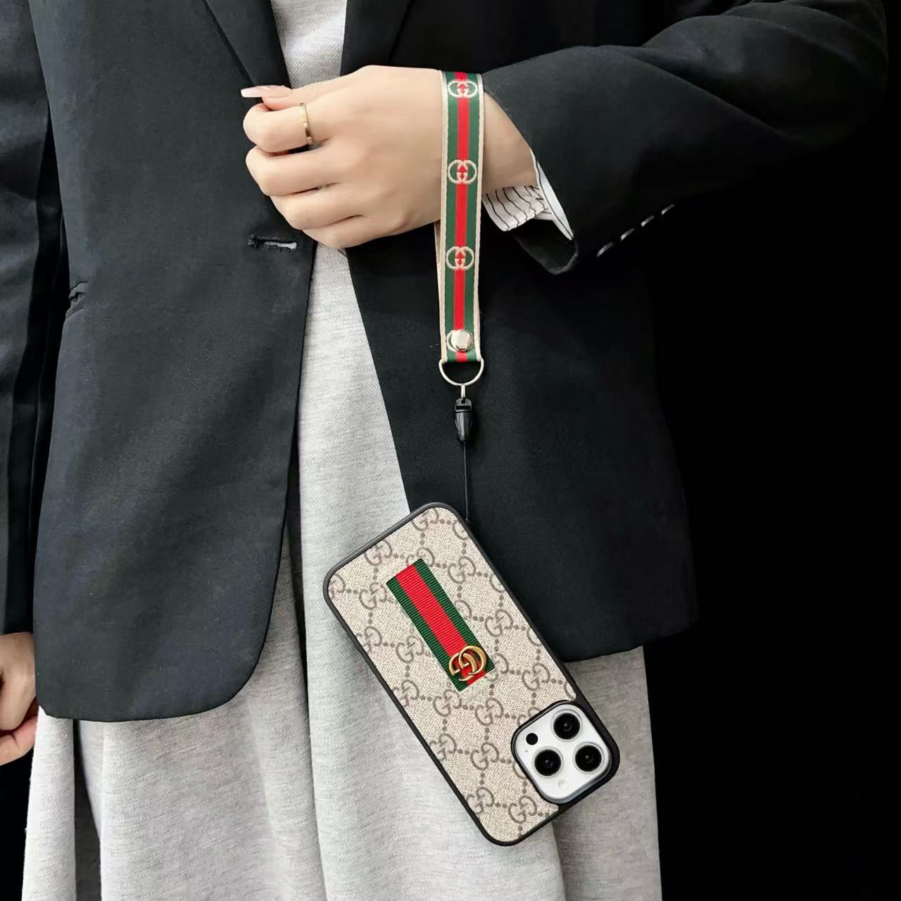 Designer-Inspired Monogram Stripe iPhone Case with Wrist Strap - 画像 (4)