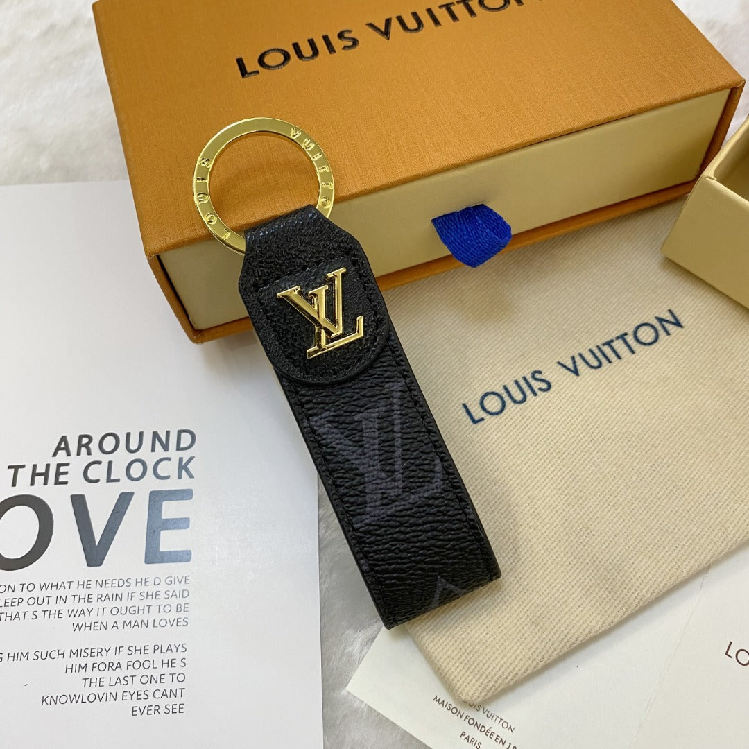 LV Monogram Keychain Collection – Luxury Designer Keyring Accessories - 画像 (11)