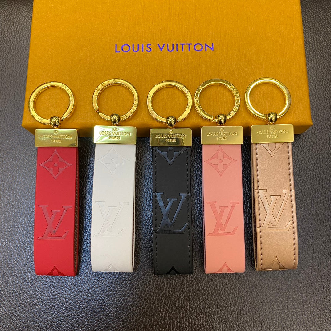 Luxury LV Monogram Keychain Collection – Classic Colors with Gold Hardware - 画像 (15)