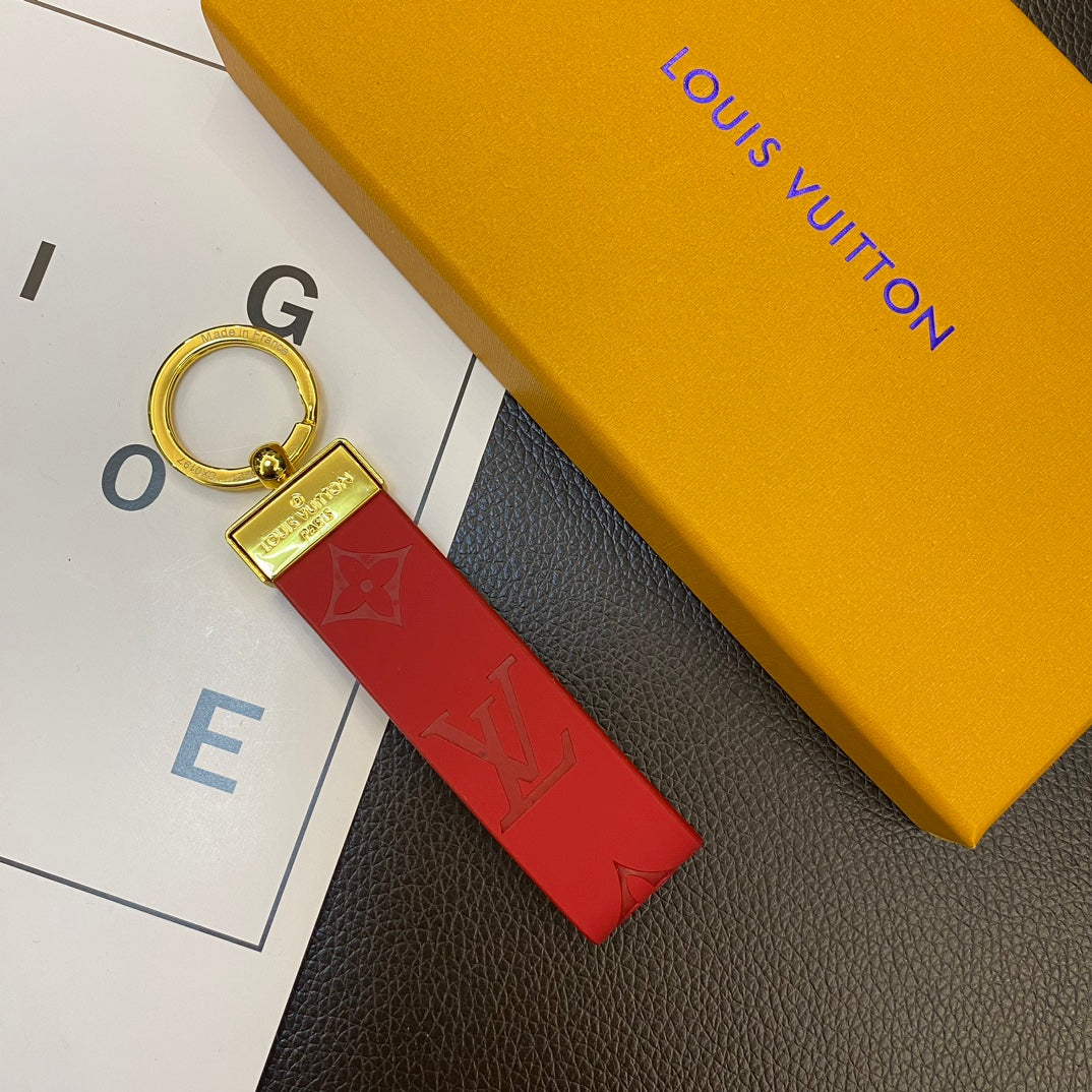 Luxury LV Monogram Keychain Collection – Classic Colors with Gold Hardware - 画像 (4)