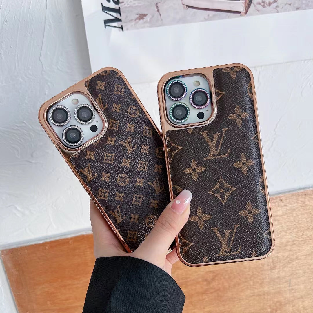 Chic LV Monogram iPhone Case – Premium Luxury Style - 画像 (9)