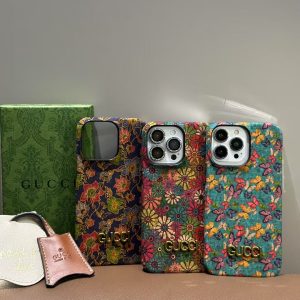 Luxury GG Floral Pattern Phone Case with Gold Logo Accent