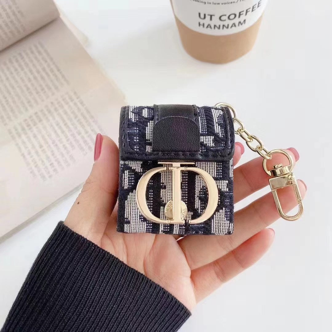 Luxe CD AirPods Case – High-End Designer Accessory - 画像 (7)