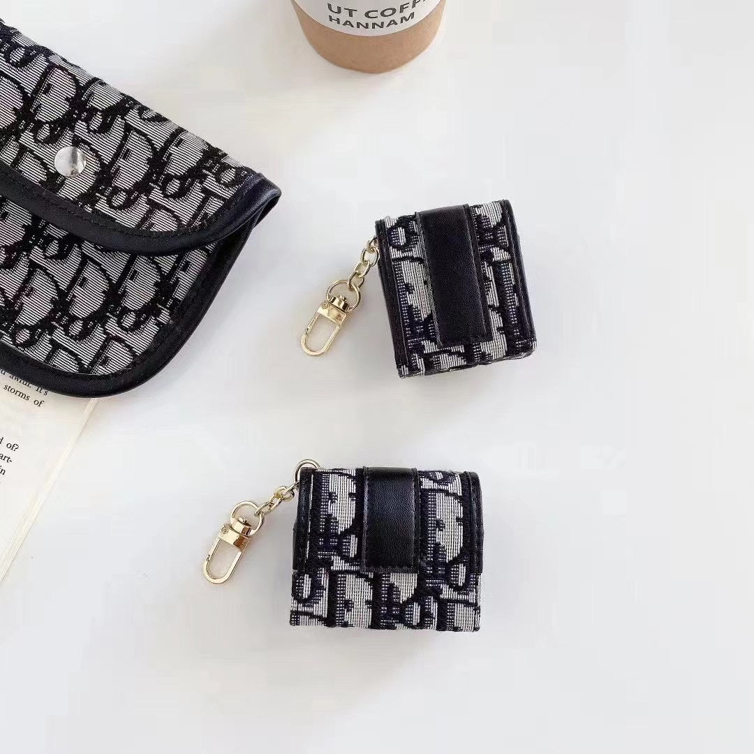 Luxe CD AirPods Case – High-End Designer Accessory - 画像 (3)