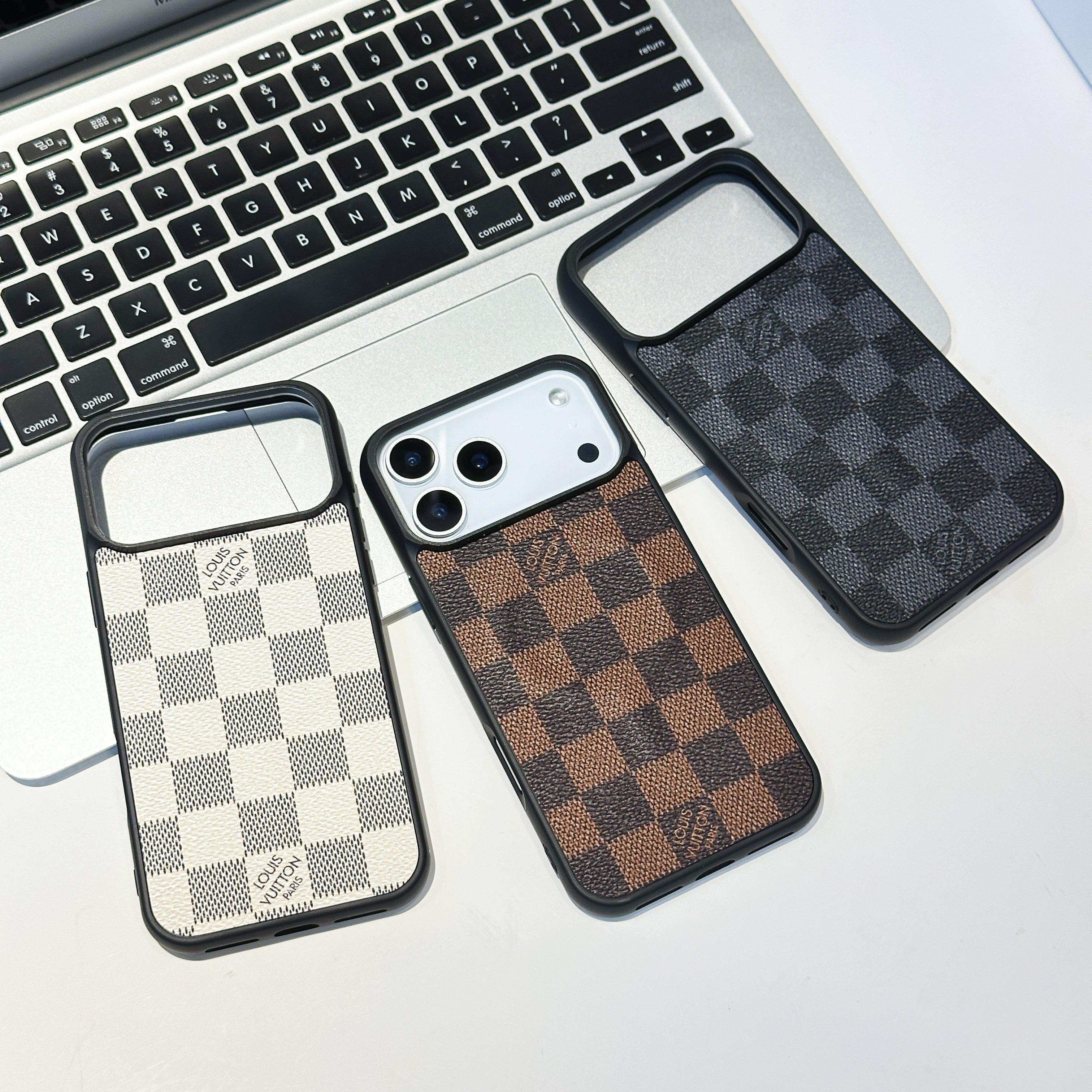 Luxury Monogram & Check Pattern iPhone Case - 画像 (3)