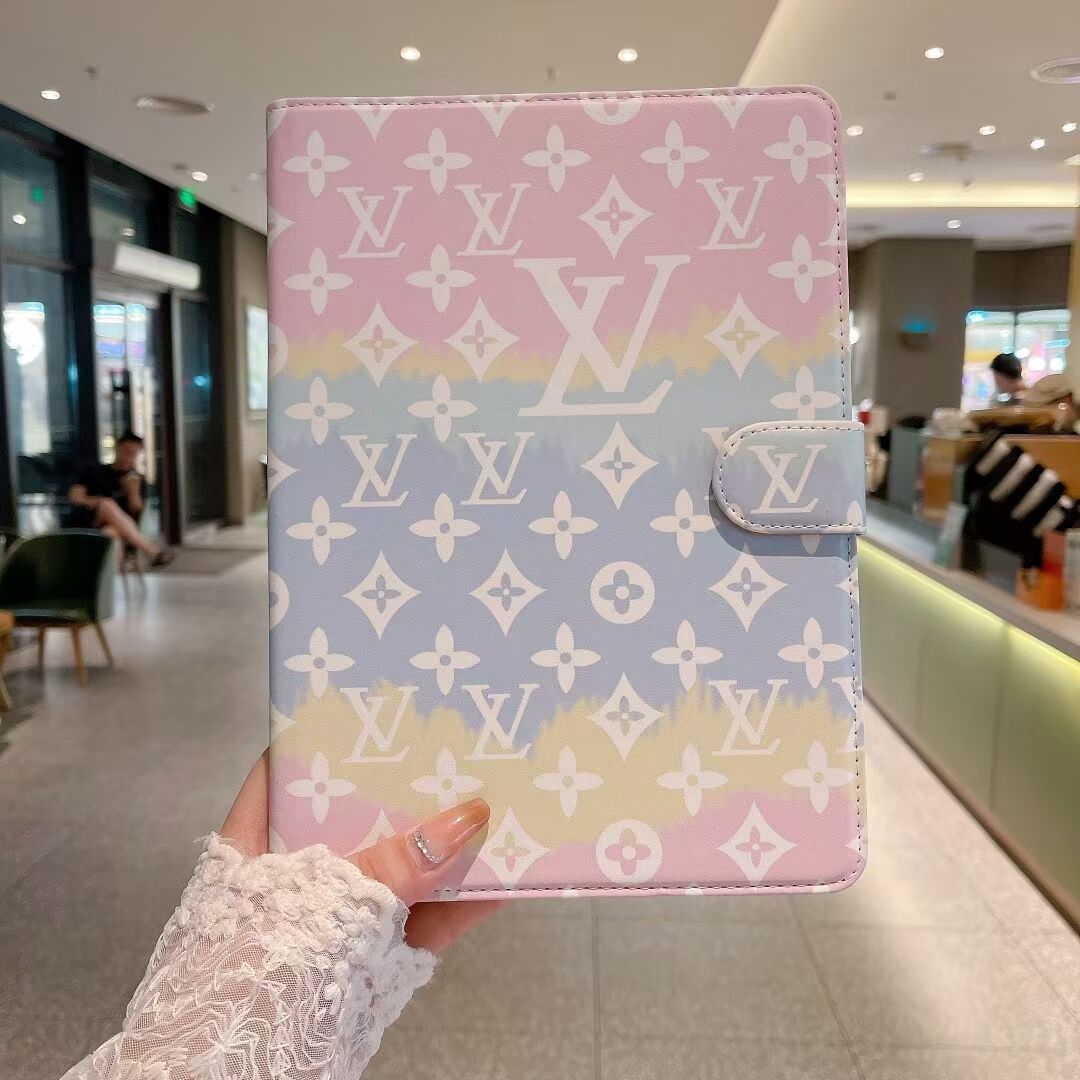 Trendy Luxury LV Monogram iPad Case with Card Holder - 画像 (7)